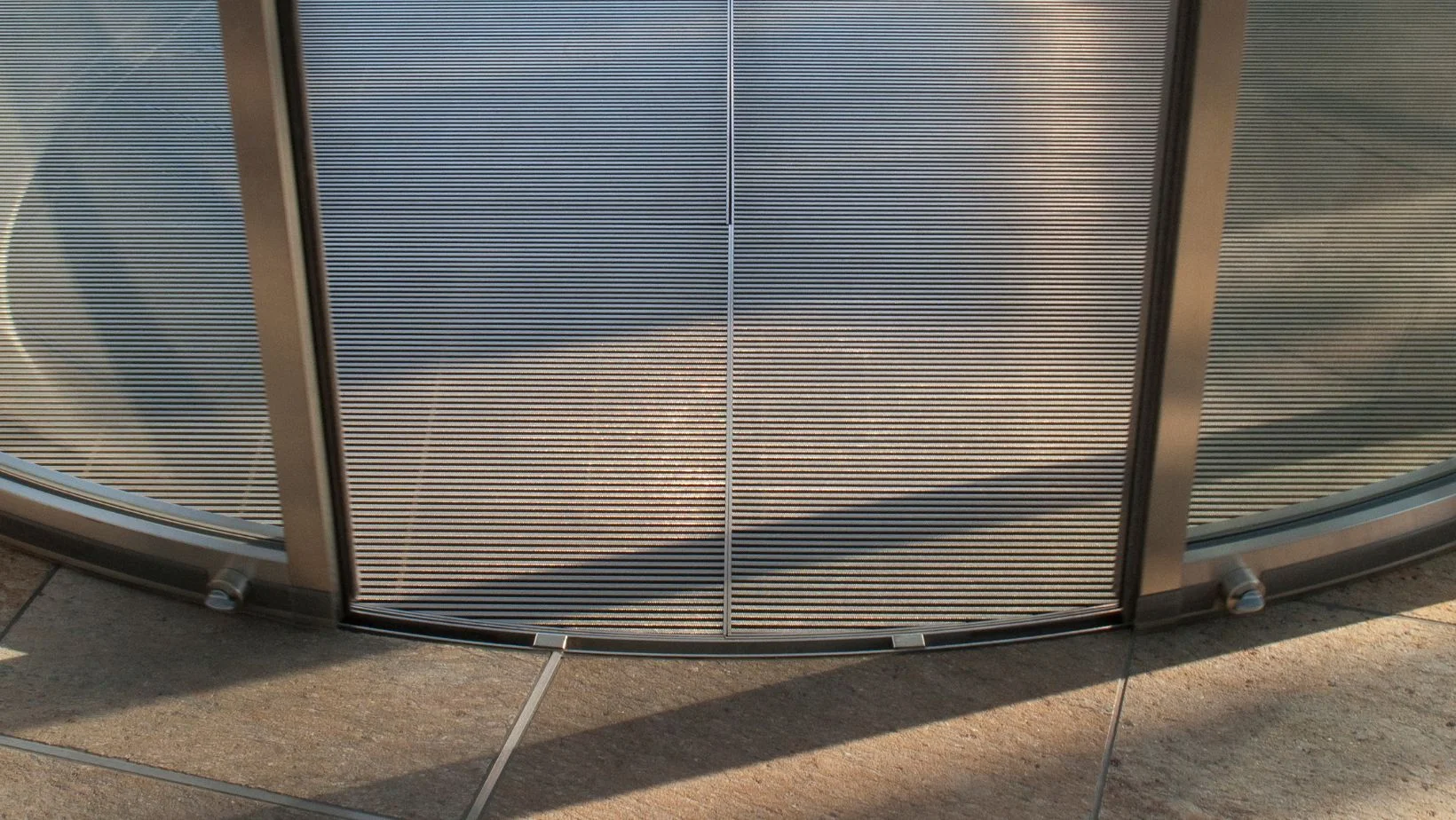 Automatic door